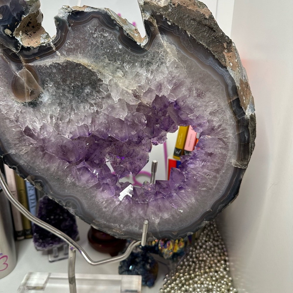 Amethyst Large Point Portal w/Custom Stand- AMYPTLSTAND-001 - Picture 9 of 11